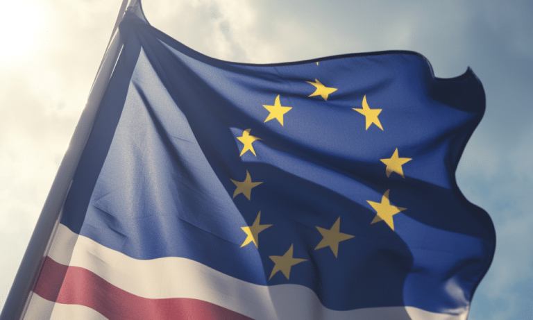 Ambcrypto Europe And Us Flag 969dbeb8 6323 4c8a B743 D3ad52523f35 1000x600.png