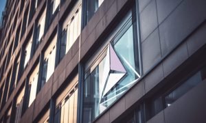 Ambcrypto Ethereum Logo On A Building Be2110b2 4597 48f4 9903 5f48fed29b26 1 1000x600.jpg