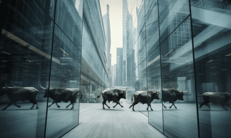 Ambcrypto Bulls Moving Across Glass Buildings 7f751b73 0537 4394 8cdb 5a9e7e1b260a 1000x600.png