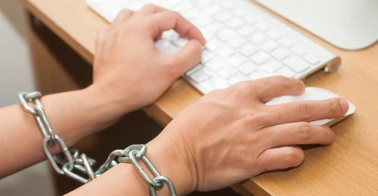 Ex-promotor tem pena extinta por prescrição após condenação por homicídio