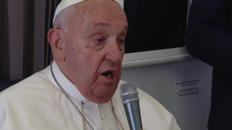 2024 09 13t175051z 1 Lop388013092024rp1 Rtrmadp Baseimage 960x540 Pope Asia Airplane.jpg