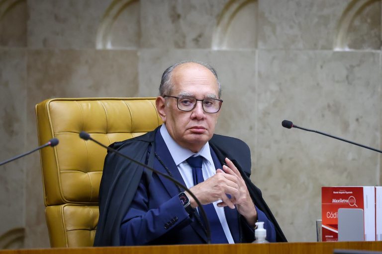 STF forma maioria para manter foro privilegiado mesmo após saída do cargo