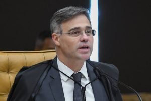 André Mendonça é relator de ação sobre Silvio Almeida no STF