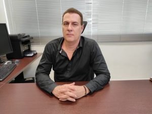 Carro de promotor investigado foi usado por membros de facção em tentativa de roubo, aponta boletim