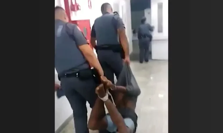 Justiça militar absolve policiais que carregaram homem amarrado