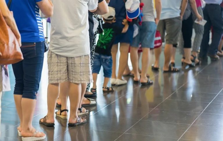 Lei que obriga bancos a terem funcionário exclusivo para idosos é constitucional