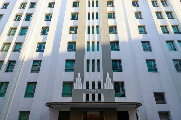 OAB-PE apresenta PCA ao CNJ contra ineficiência da Central Judiciária do TJPE