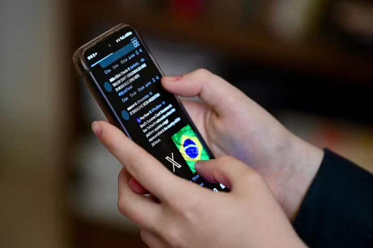 Multas pagas pelo X são transferidas para conta bancária correta, cumprindo ultima exigência de Moraes