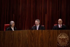 Sem julgar candidaturas na campanha, TSE tem que analisar 46 casos de prefeitos com pendências judiciais para evitar impasse