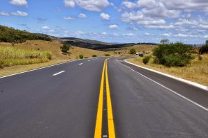 TRF-3 determina que DNIT pague R$ 30 mil por acidente causado por buraco em rodovia