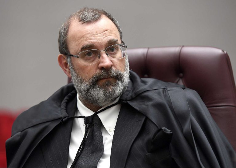 Provas obtidas de WhatsApp sem autorização judicial em caso de tráfico de drogas são nulas, entende STJ