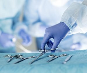 Clínica é condenada por erro médico que causou queimaduras em paciente em exame