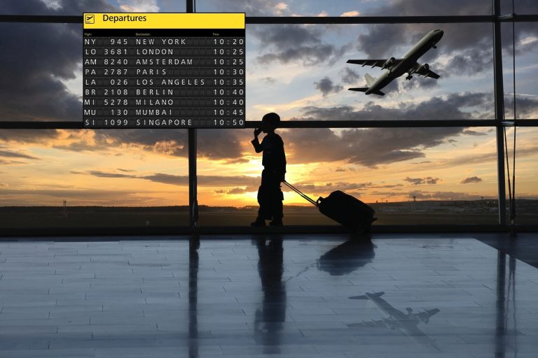 STJ autoriza réu a viajar para Espanha para visitar mãe doente