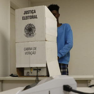 Abstenção nas eleições municipais atinge 21,71%, diz TSE