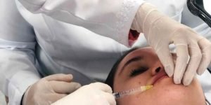 Justiça Federal proíbe enfermeira de atuar em procedimentos estéticos