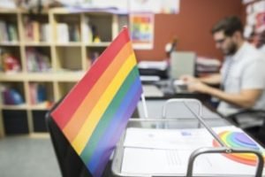 TJ-SP mantém condenação de homem por injúria e perseguição homofóbica contra colegas de trabalho