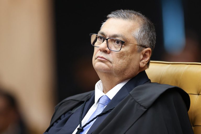 “Macacos”: Justiça do DF condena mulher por injúria contra seguranças do ministro Flávio Dino