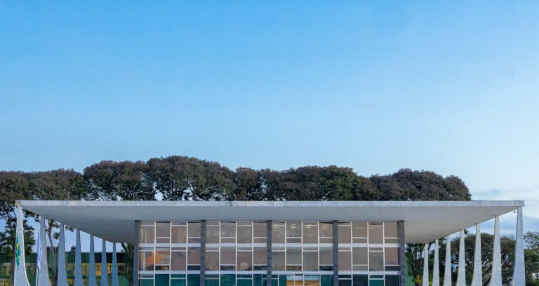 STF impede reajuste automático de subsídios de agentes públicos de Santa Catarina