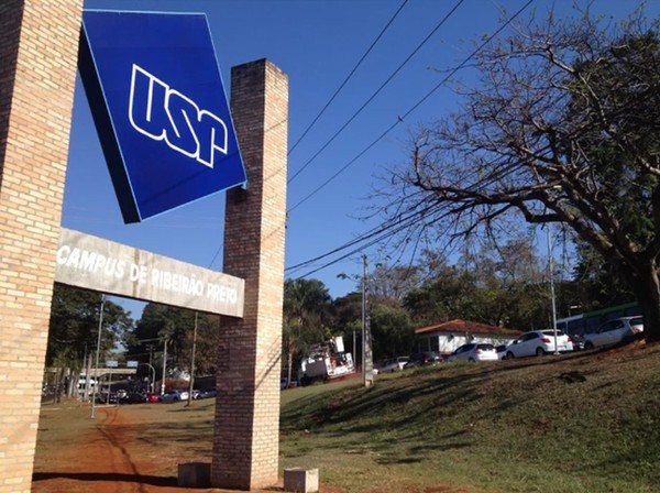Defensoria aciona a Justiça para que USP avalie alunos aprovados por cota racial de forma presencial, em vez de videochamada