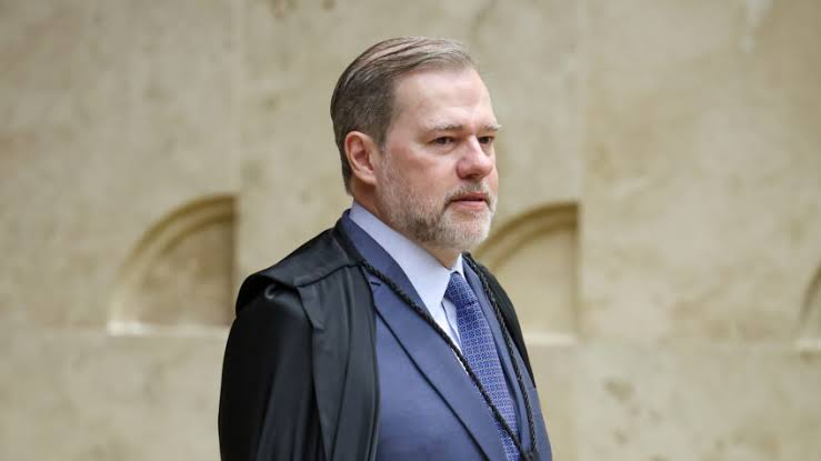 STF suspende julgamento sobre regulação das big techs