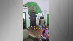 Imagem Mostra Escola Alagada Apos Chuva Invadir Local.png
