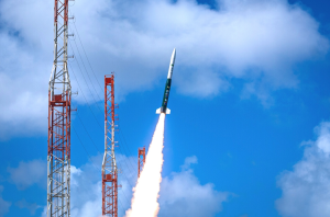 Imagem Mostra Foguete Sendo Lancado .png