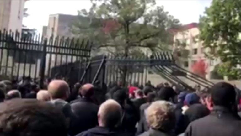 Manifestantes Georgia Europa.jpg