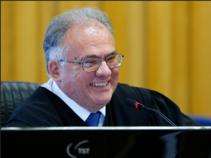 TST propõe cooperação para reduzir recursos extraordinários pendentes de análise