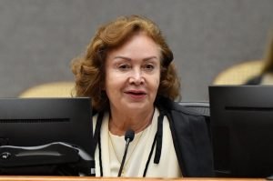 STJ decide que plano de saúde não precisa cobrir exames realizados no exterior