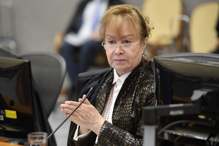 STJ decide que posentadoria não pode ser penhorada para pagar advogado que atuou em processo contra o INSS