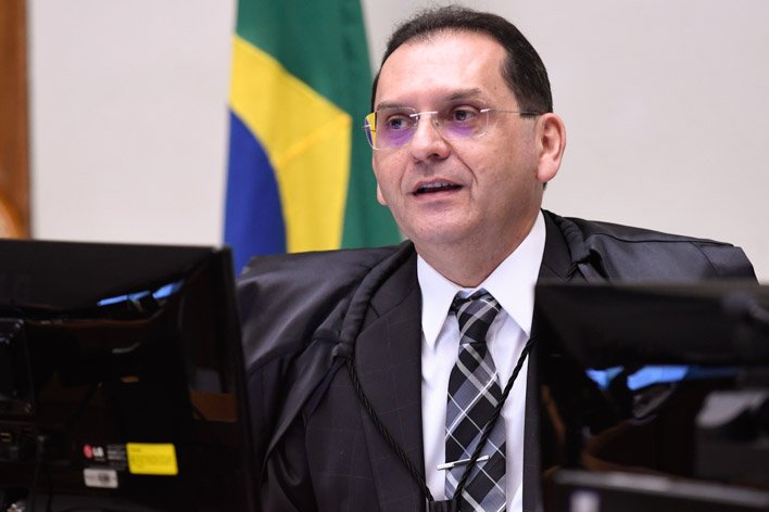 STJ define que uso de arma para tráfico de drogas não configura crime autônomo