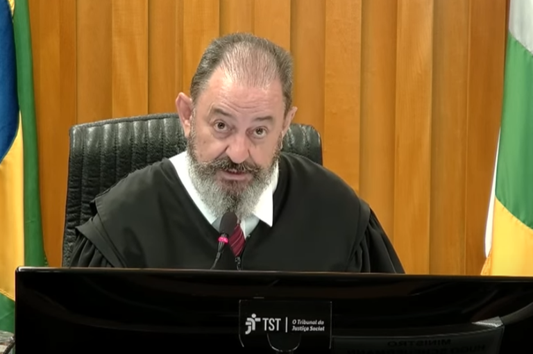 TST reconhece gravação telefônica como prova e reverte decisão em favor de vendedora