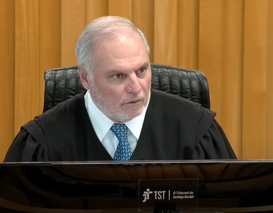 TST valida cláusula de devolução proporcional de bônus de contratação