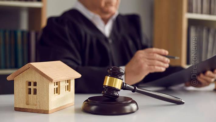 Decisão judicial suspende expropriação de imóvel por suspeita de juros abusivos