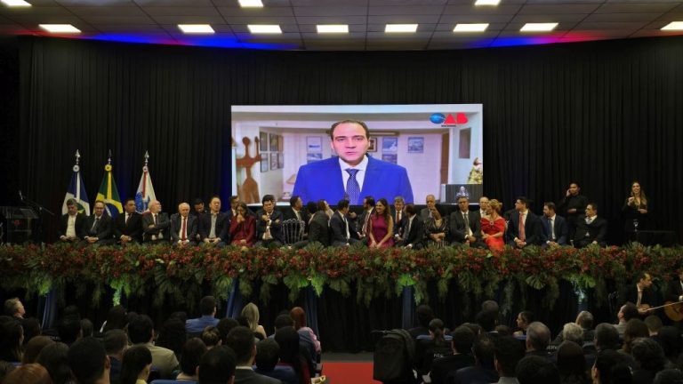 Gisela Cardoso toma posse para novo mandato na OAB-MT defendendo união da advocacia para mais avanços