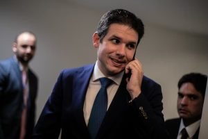 Motta diz que Congresso não deve negociar prerrogativas com o STF