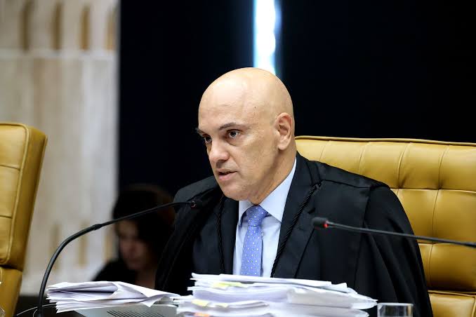 STF forma maioria para manter Moraes na relatoria de ação sobre golpe