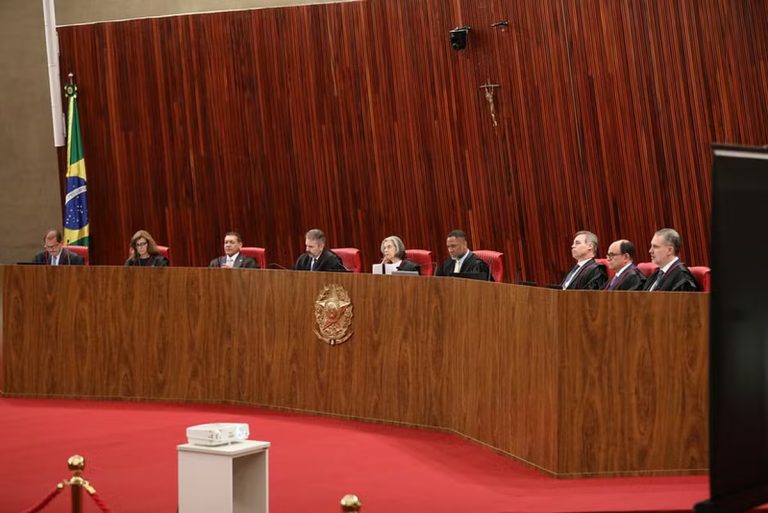 TSE forma maioria para rejeitar candidatura de suspeito de envolvimento com milícia, mesmo sem condenação