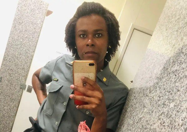 Juíza decide que militar trans aposentada pela Marinha por ‘incapacidade’ pode voltar à ativa