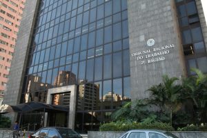 TRT-2 mantém validade de dispensa sem justa causa de empregado público concursado antes de decisão do STF