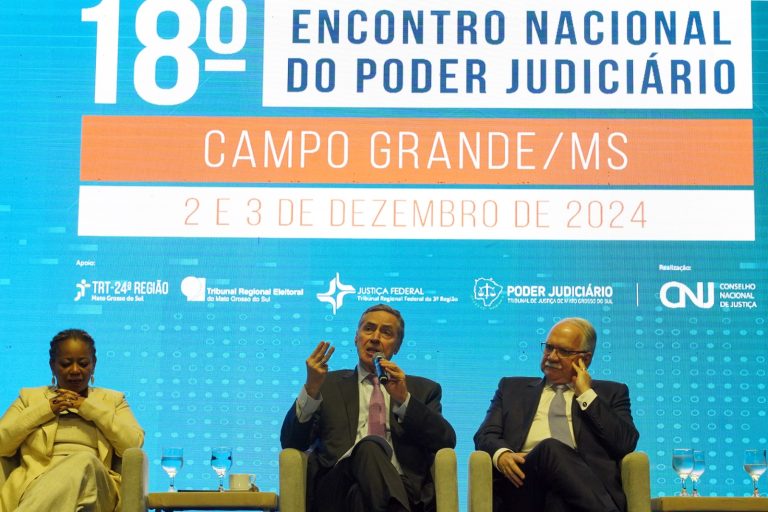 Barroso alerta para os riscos e benefícios da tecnologia no Judiciário e na sociedade