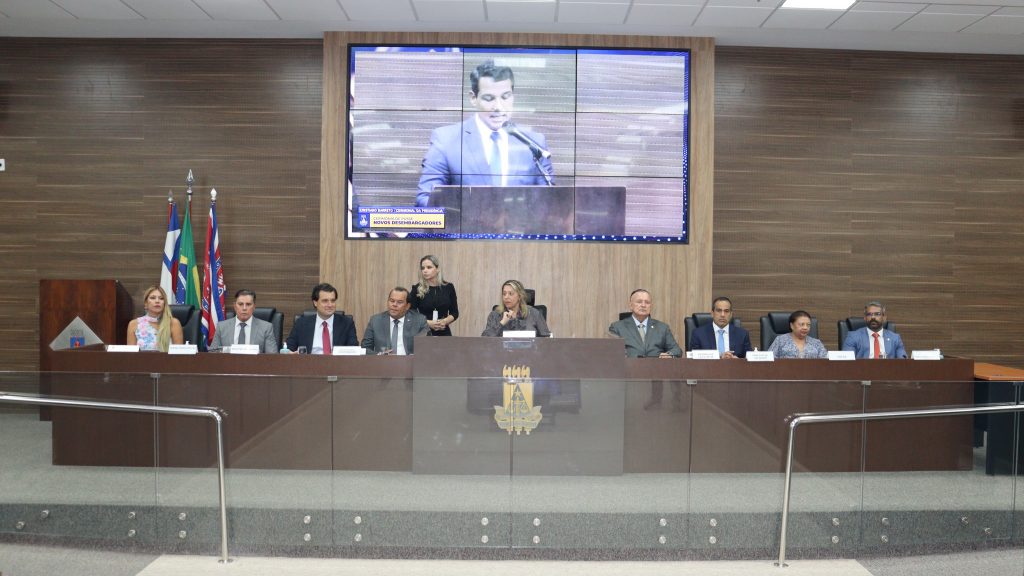 Novos Desembargadores Ricardo Dourado e Nivaldo Aquino tomam posse perante o Tribunal Pleno do TJBA   