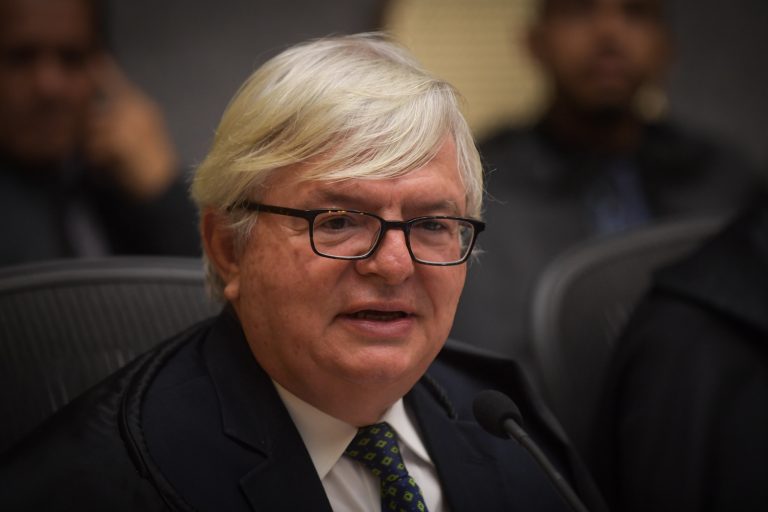 STJ mantém preso policial penal denunciado por roubar clube de tiro