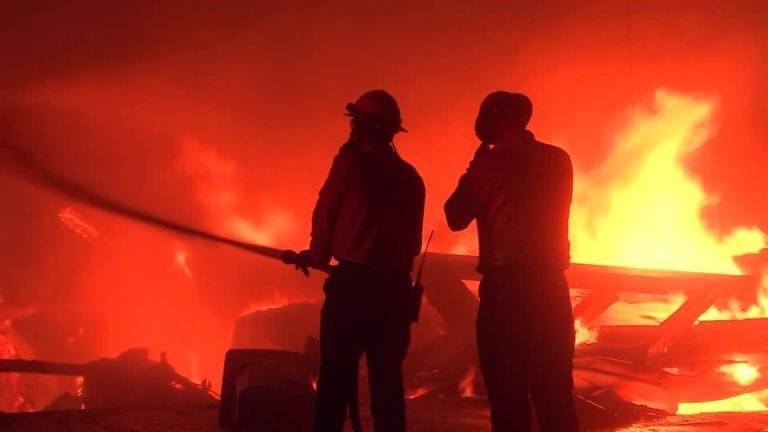 2025 01 08t063237z 1 Lop159308012025rp1 Rtrmadp Baseimage 960x540 California Wildfires Highway.jpg