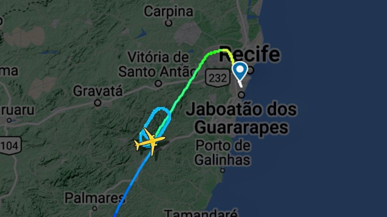 Aviao Da Azul Passa Por Pane 1.png
