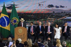 Ministros do STF participam de evento no Planalto em memória aos ataques do 8 de janeiro
