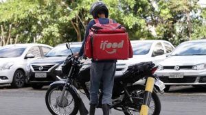 TRT-5 reconhece vínculo de trabalho intermitente entre entregador e iFood por controle via algoritmo