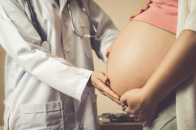 TRF-1 garante prioridade a advogadas gestantes, lactantes e adotantes em audiências e sustentações orais