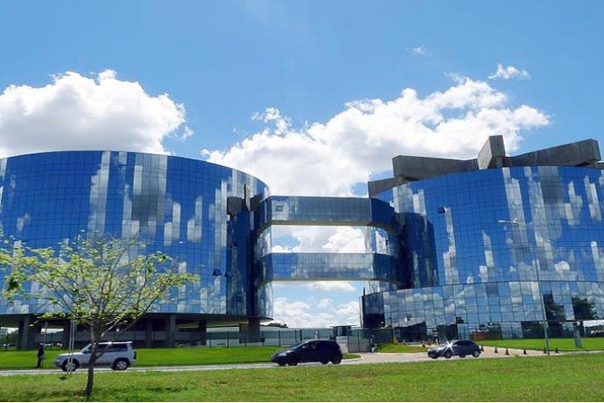 Com penduricalhos e retroativos, procuradores do Ministério Público da União receberam até R$ 376 mil em dezembro