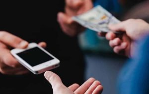 Condenação de lojista preso pela venda de celulares roubados é mantida pelo TJSP